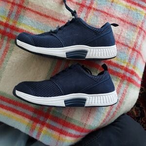 Womens 9 Orthofeet Navy Sneakers